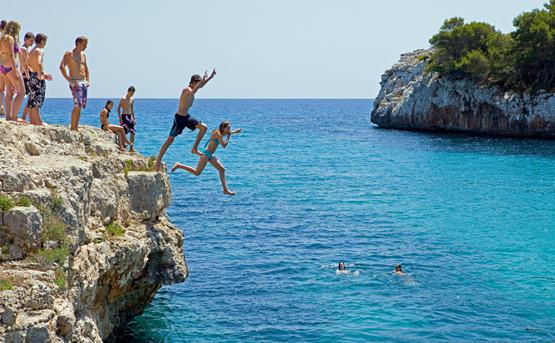 Strandhotel in schönster Badebucht